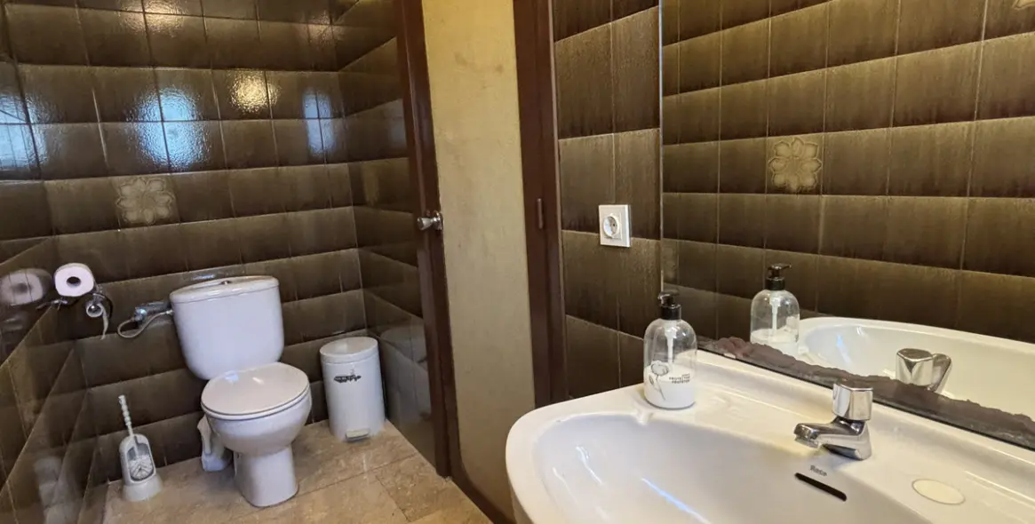 Venta de local comercial en Marbella 5