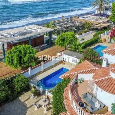 Venta de villa independiente en Torrox