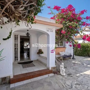 Venta de villa independiente en Torrox