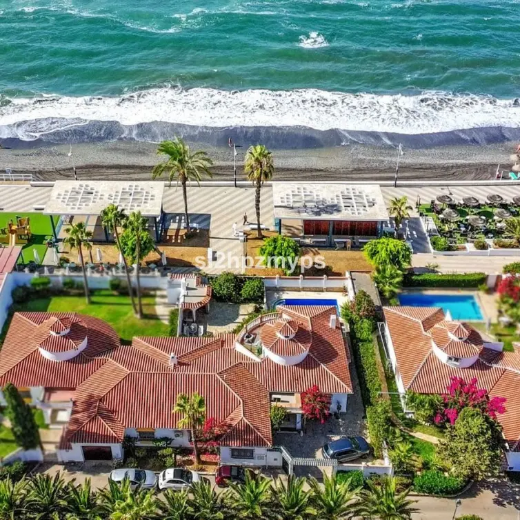 Venta de villa independiente en Torrox