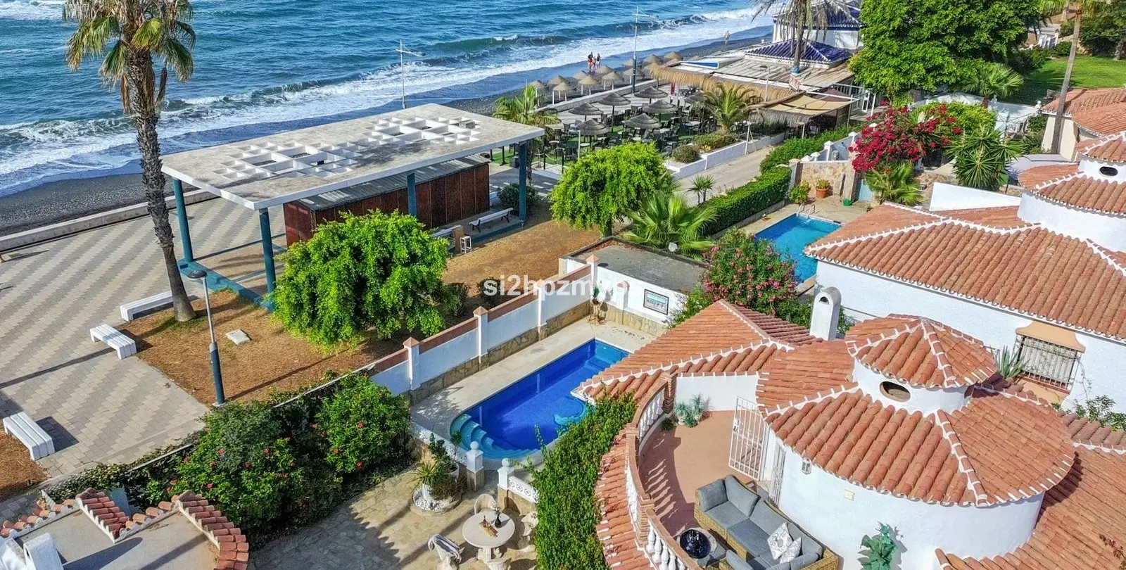 Sale of detached villa in Torrox 2
