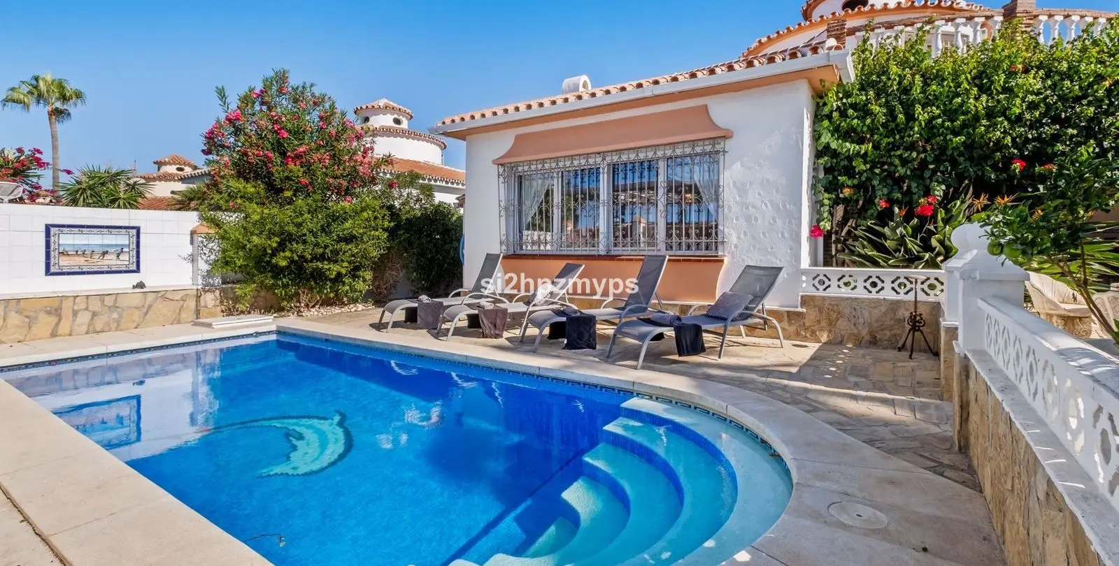 Sale of detached villa in Torrox 35