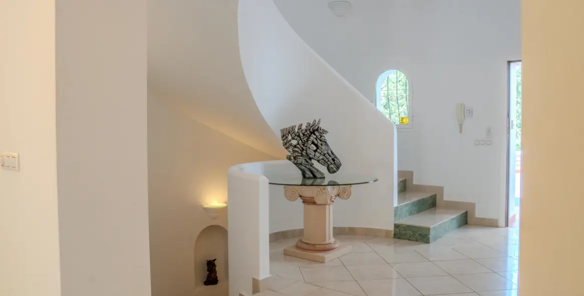 Venta de villa independiente en Benahavís 15