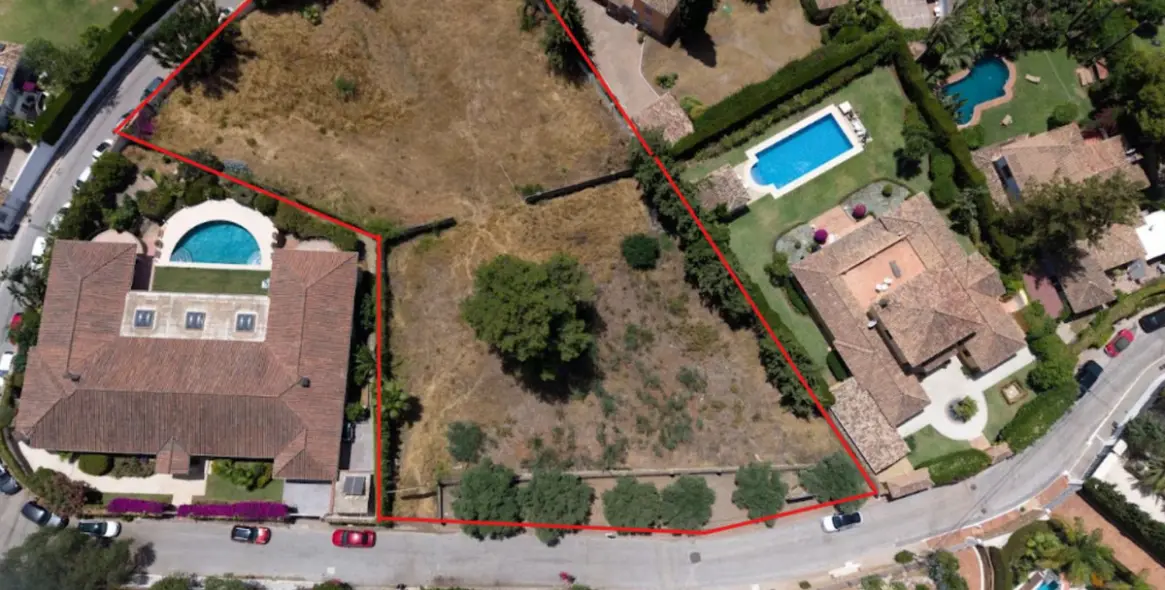 Venta de parcela residencial en Nagüeles 1