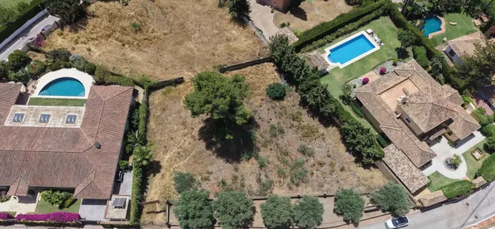 Venta de parcela residencial en Nagüeles 1