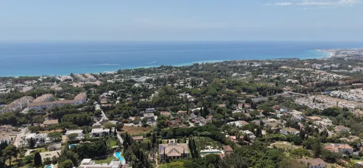 Venta de parcela residencial en Nagüeles 2