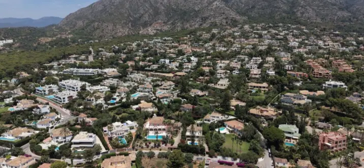 Venta de parcela residencial en Nagüeles 3