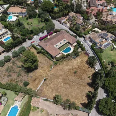Venta de parcela residencial en Nagüeles