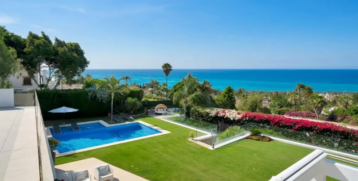 Venta de villa independiente en Sierra Blanca 1