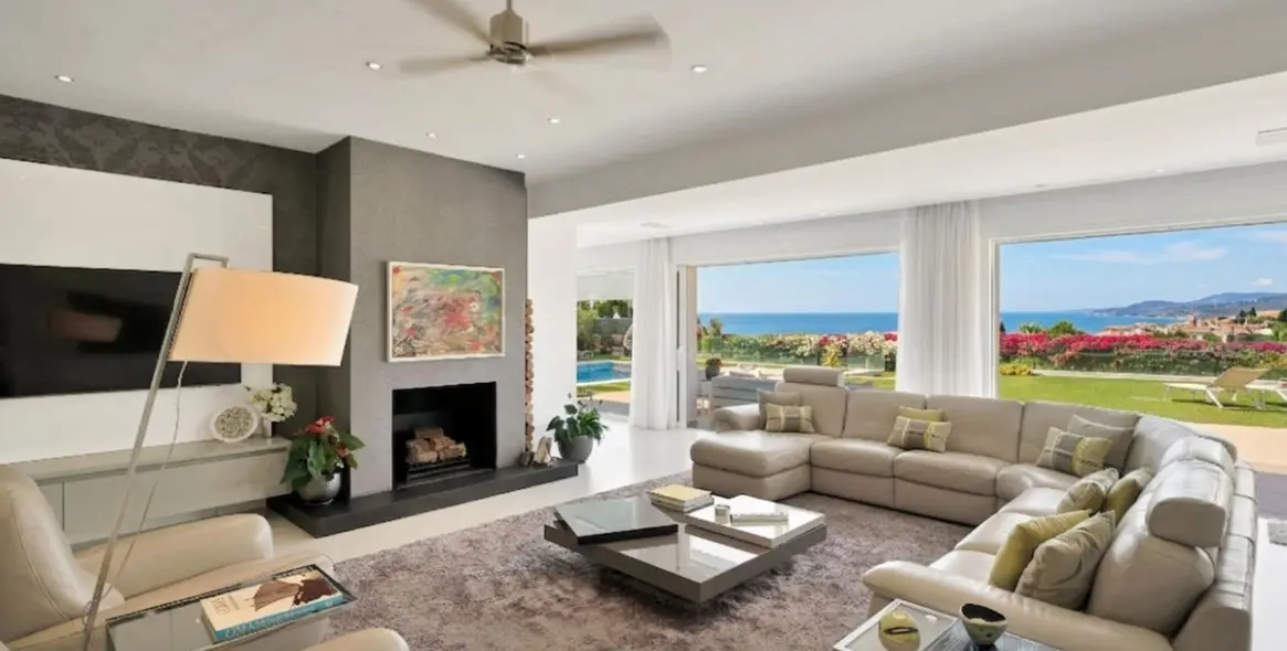 Venta de villa independiente en Sierra Blanca 2