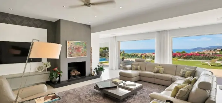 Venta de villa independiente en Sierra Blanca 1