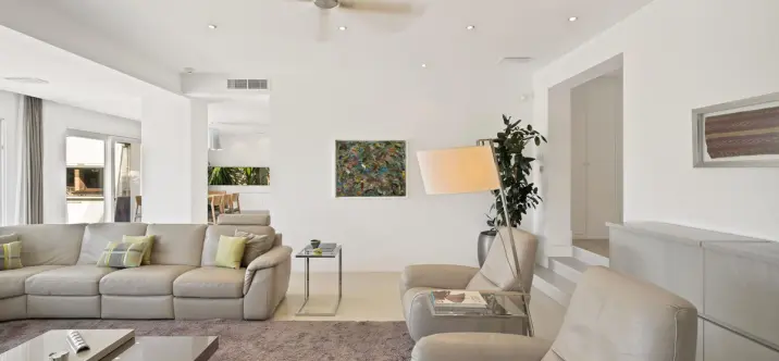 Venta de villa independiente en Sierra Blanca 4