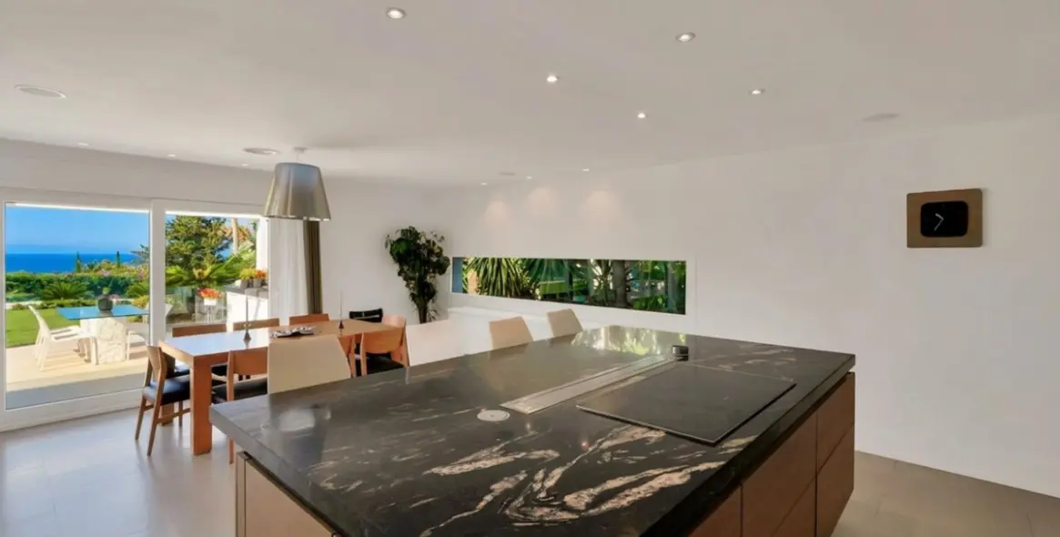 Venta de villa independiente en Sierra Blanca 9