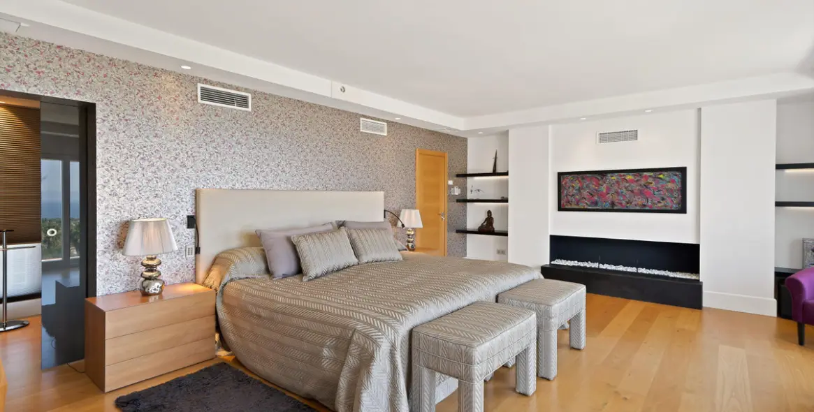 Venta de villa independiente en Sierra Blanca 32