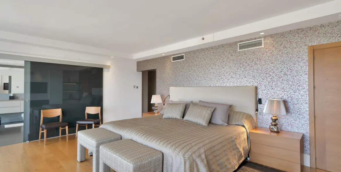 Venta de villa independiente en Sierra Blanca 35