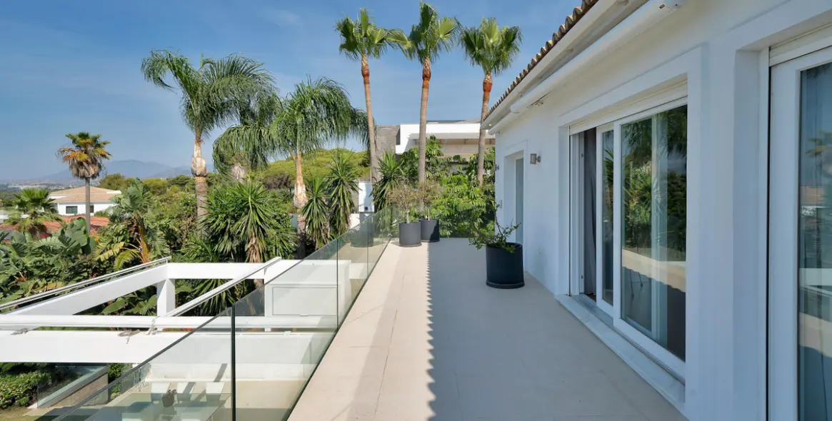 Venta de villa independiente en Sierra Blanca 46