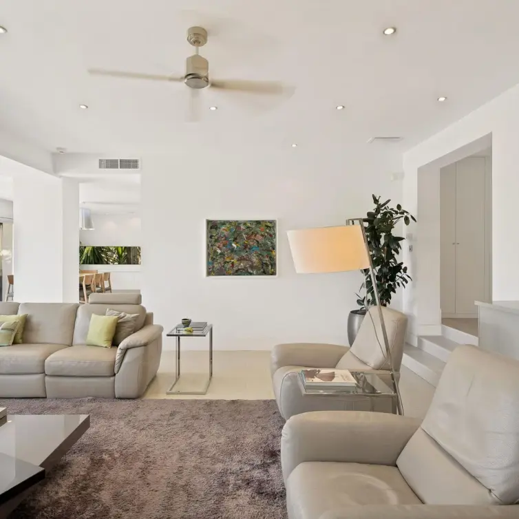 Venta de villa independiente en Sierra Blanca