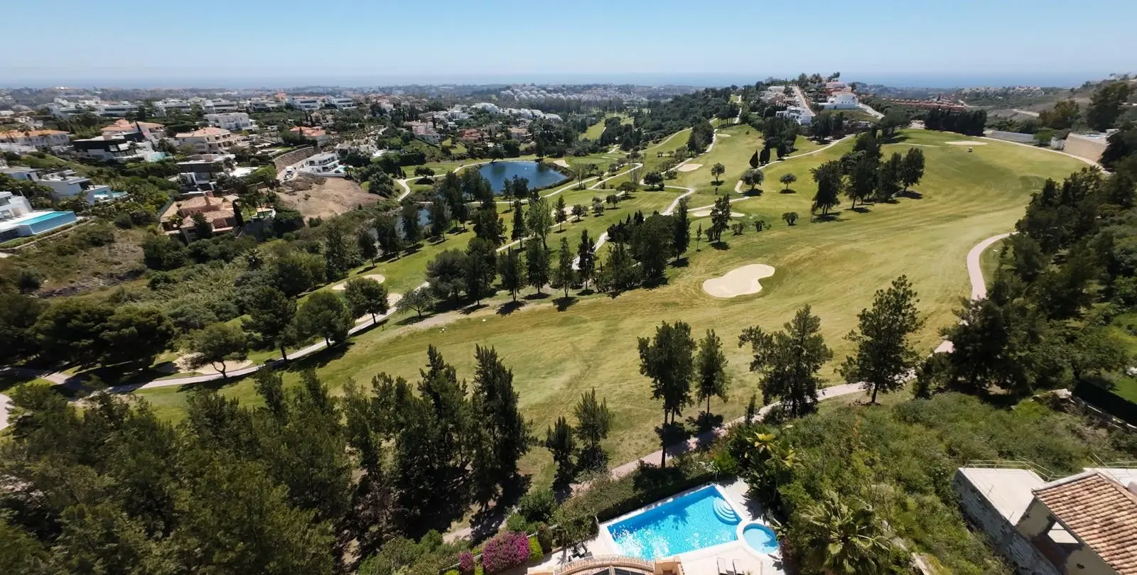 Venta de villa independiente en Estepona 2