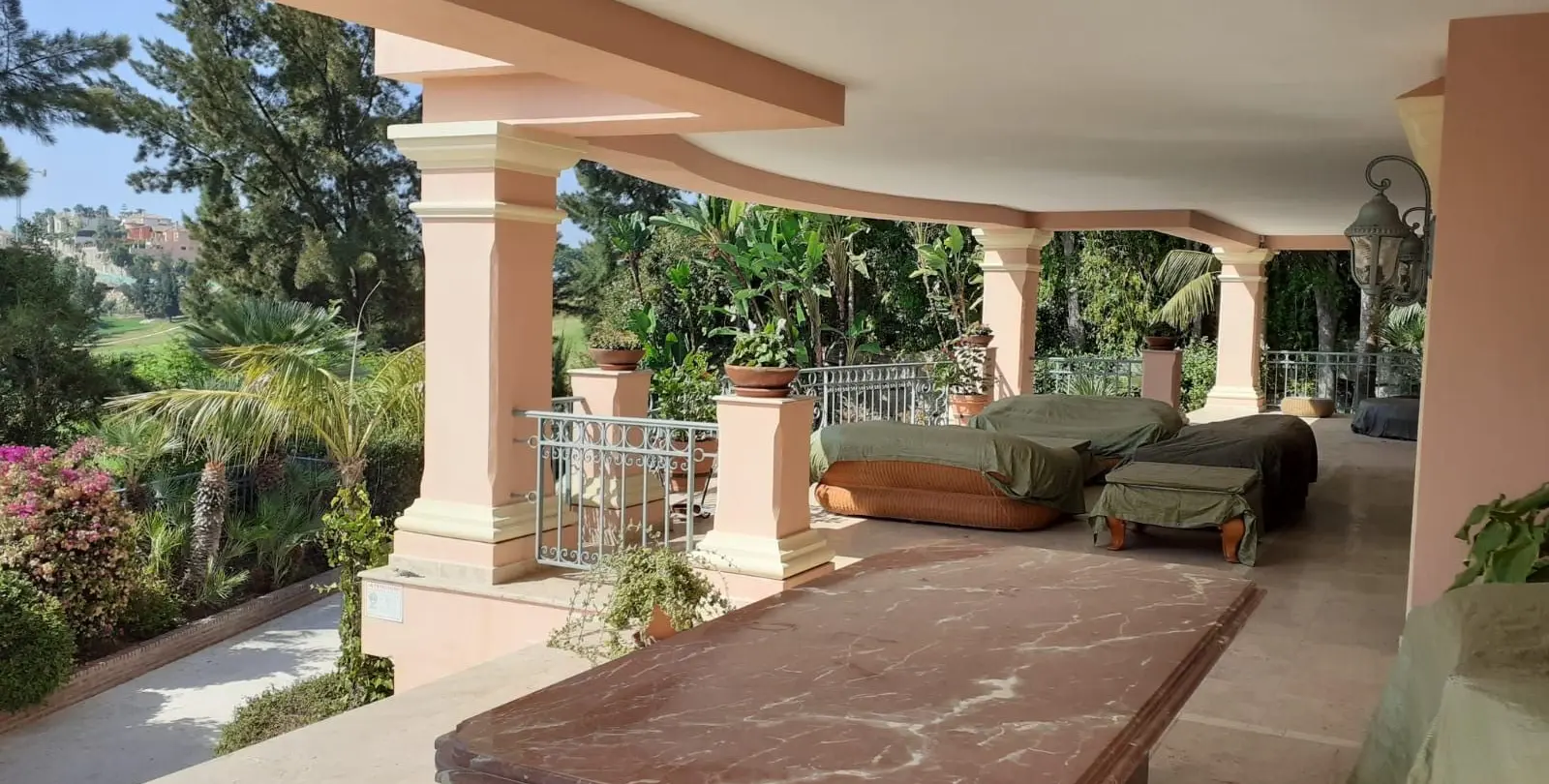 Venta de villa independiente en Estepona 11