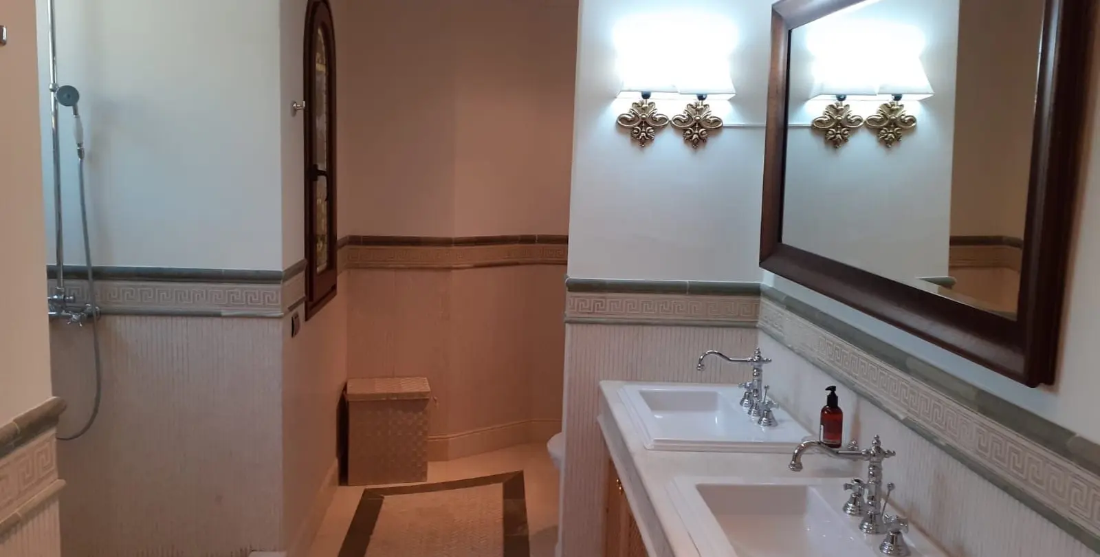 Venta de villa independiente en Estepona 20