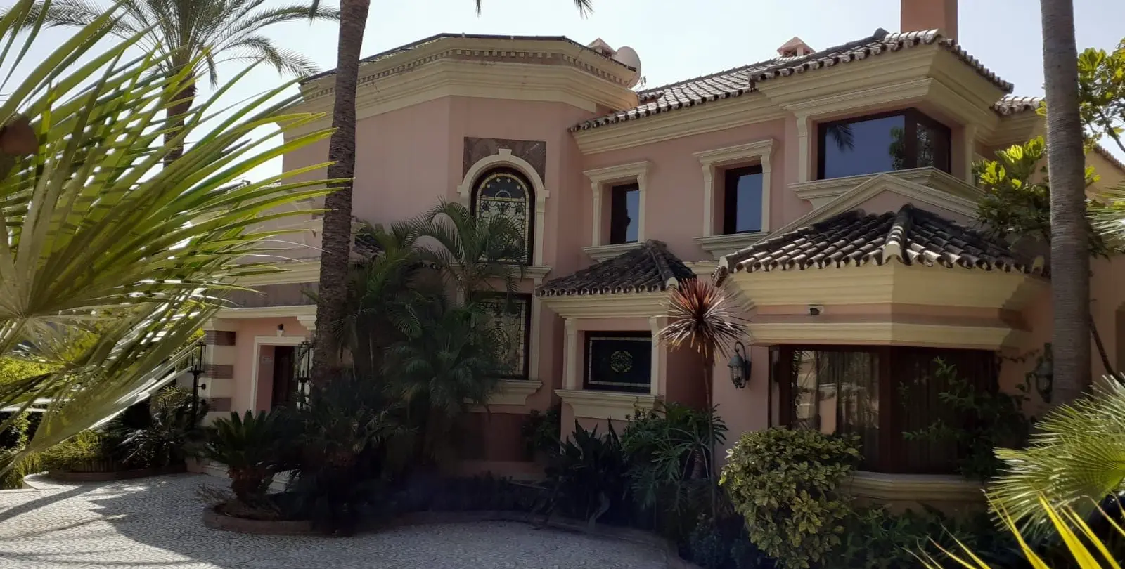 Venta de villa independiente en Estepona 24