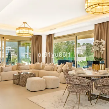 Venta de apartamento en planta media en The Golden Mile
