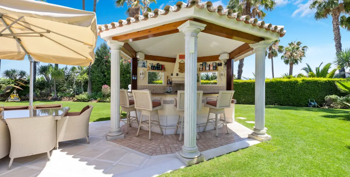 Venta de villa independiente en Nueva Andalucía 7