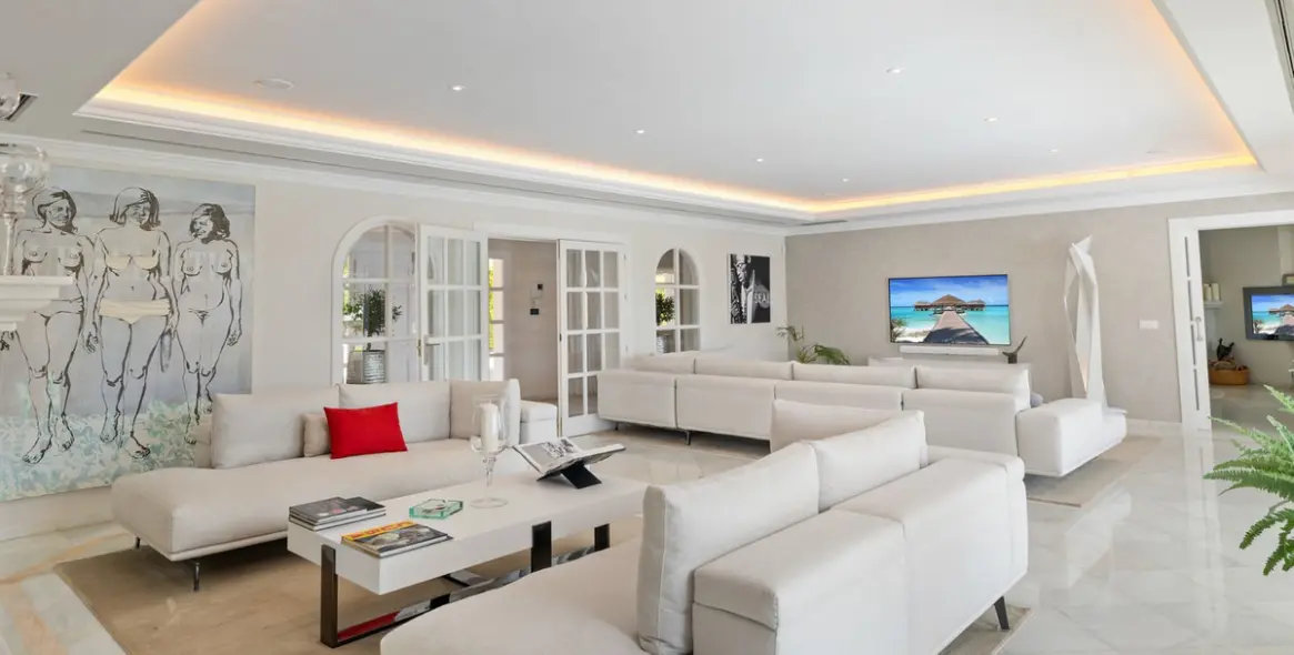Venta de villa independiente en Nueva Andalucía 70