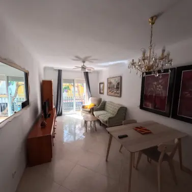 Short-term rent of middle floor apartment in Los Boliches