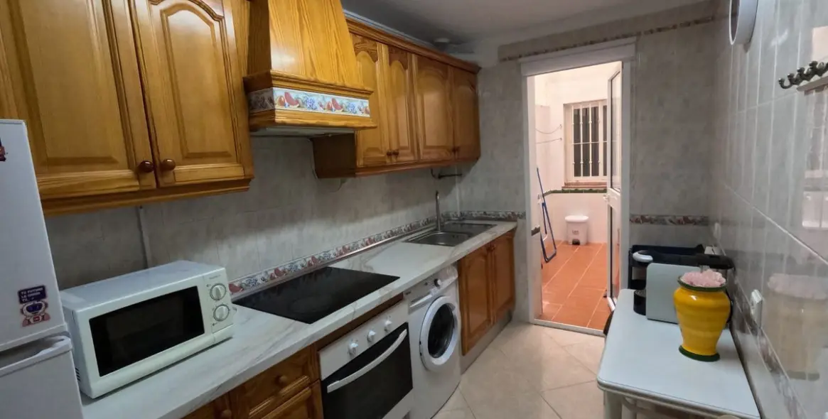 Short-term rent of middle floor apartment in Los Boliches 10