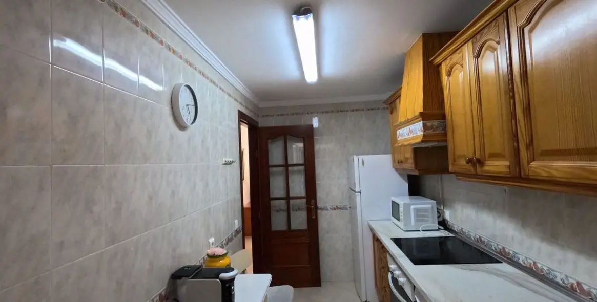 Short-term rent of middle floor apartment in Los Boliches 11