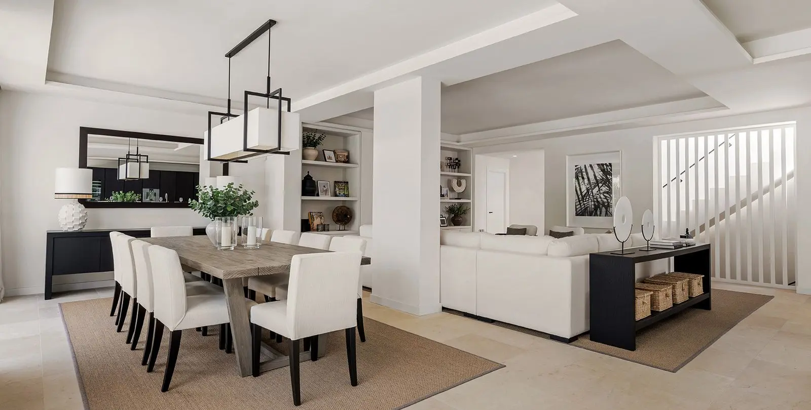 Продажа  отдельно стоящей виллы в Las Brisas 11