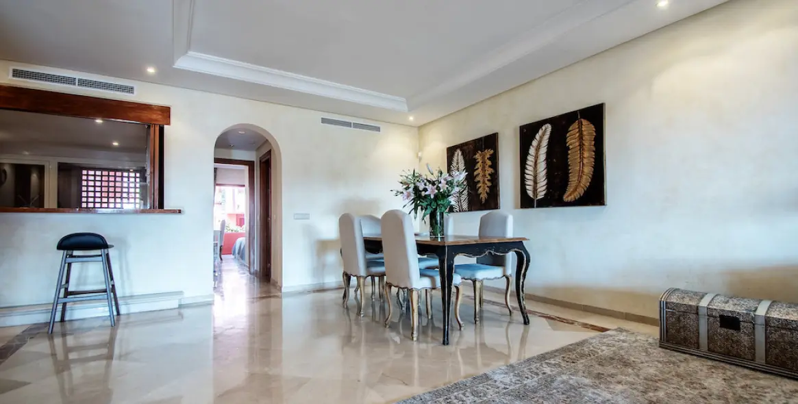 Краткосрочная аренда апартаментов на среднем этаже в Estepona 3