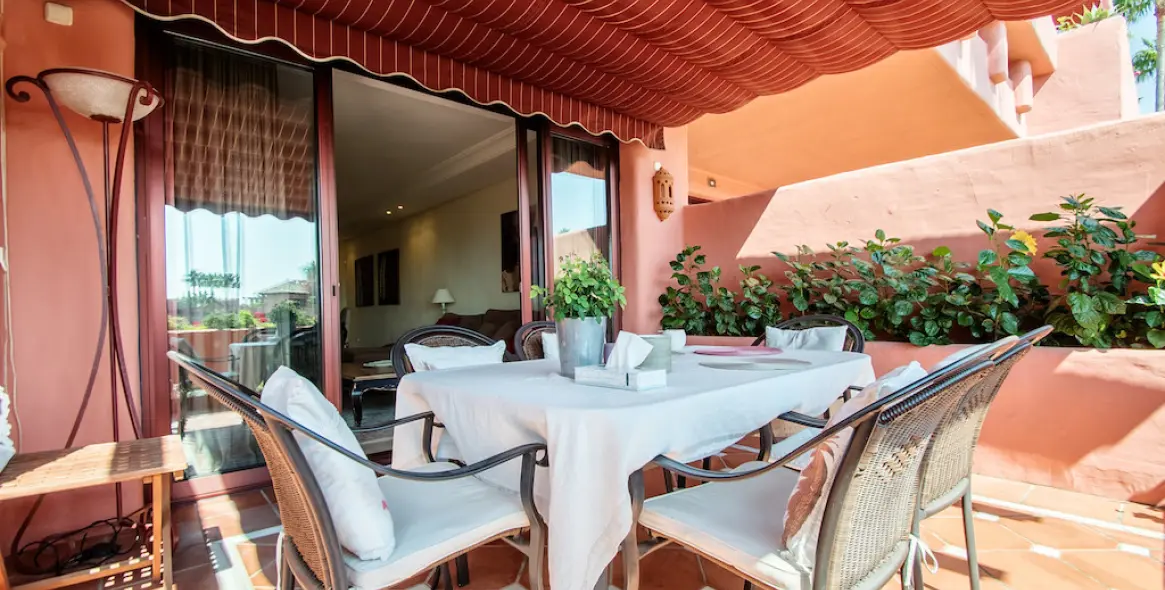 Краткосрочная аренда апартаментов на среднем этаже в Estepona 7