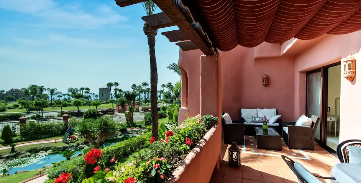 Краткосрочная аренда апартаментов на среднем этаже в Estepona 9