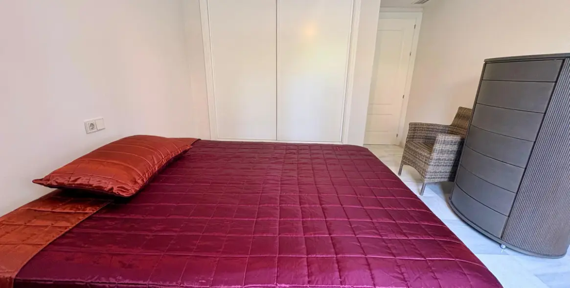 Long-term rent of ground floor apartment in Nagüeles 20