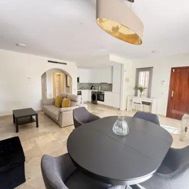 Venta de apartamento en planta baja en Aloha