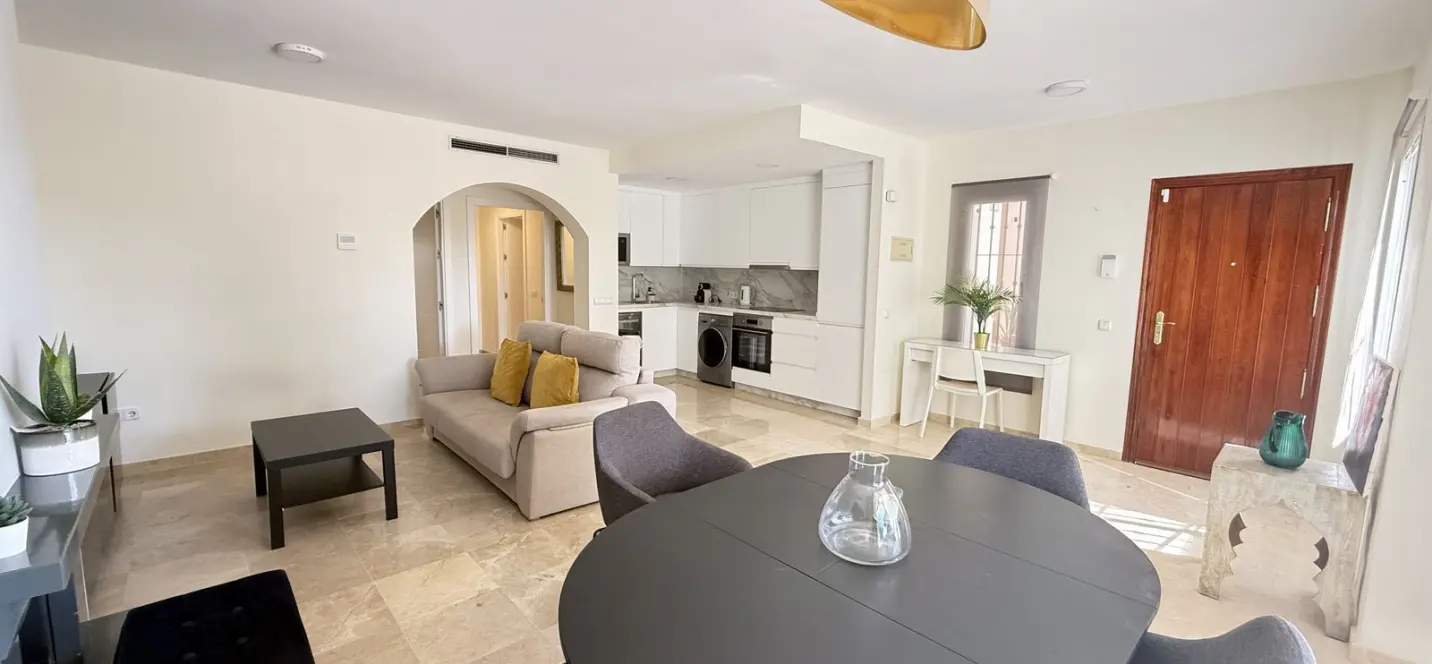 Sale of ground floor apartment in Aloha 1