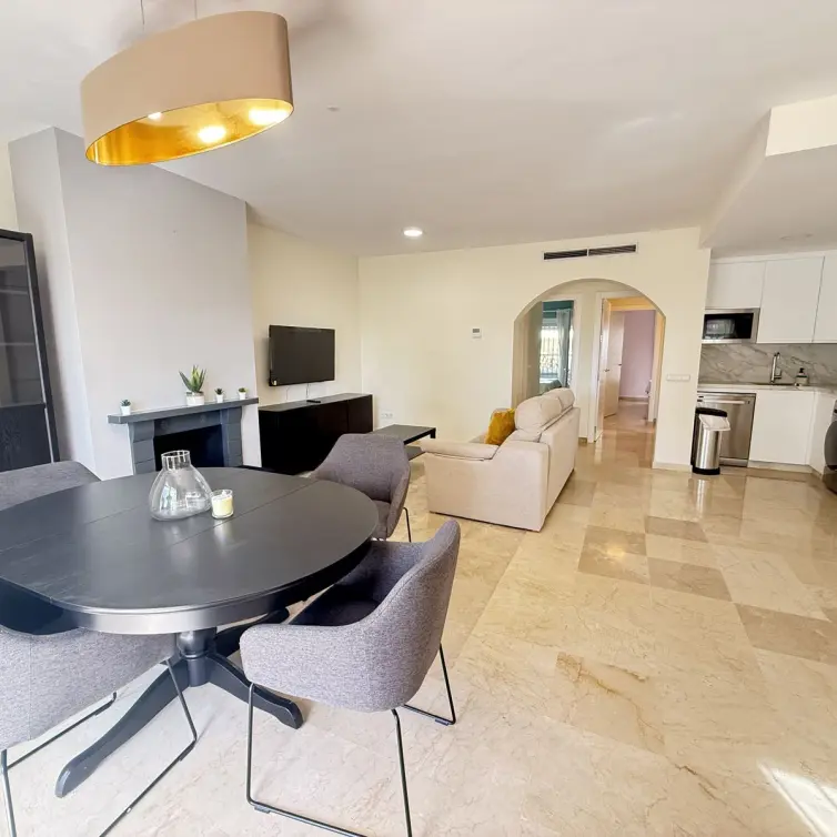 Sale of ground floor apartment in Aloha