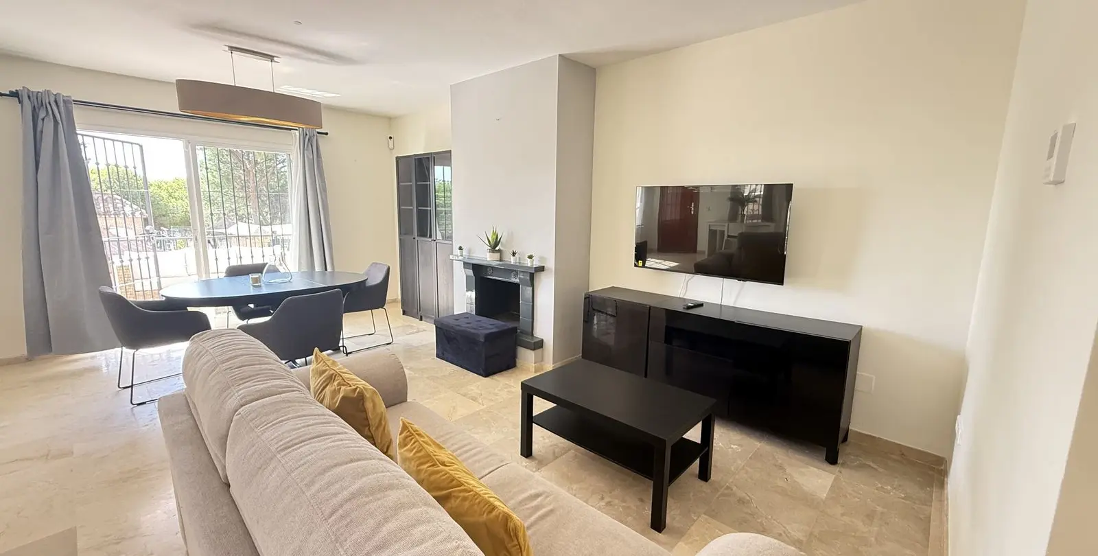 Sale of ground floor apartment in Aloha 4