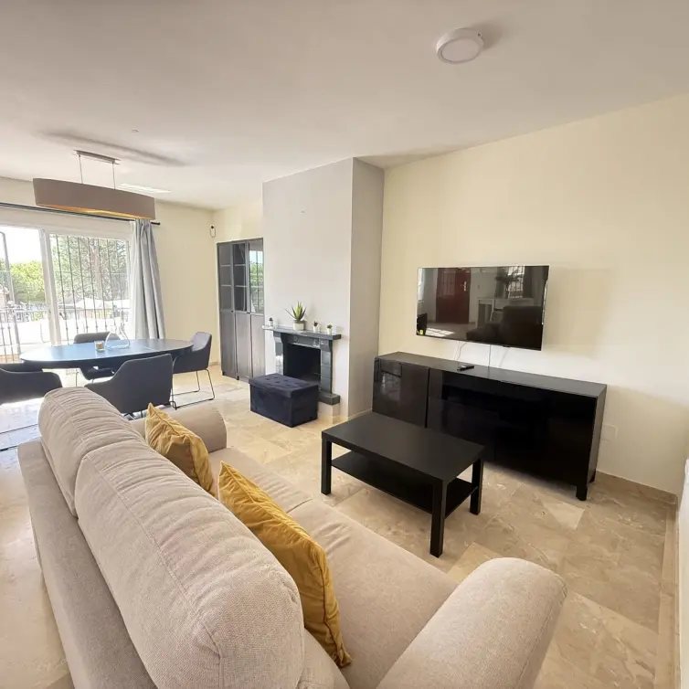 Sale of ground floor apartment in Aloha
