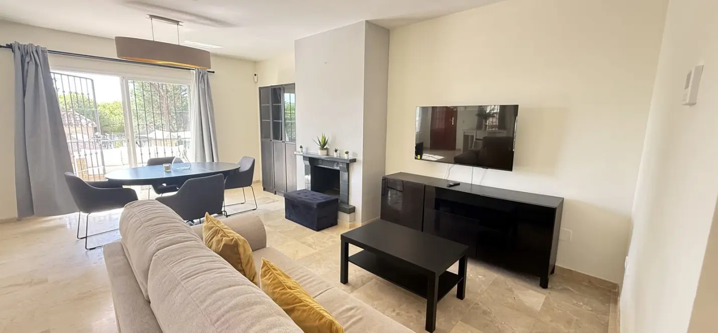 Sale of ground floor apartment in Aloha 3