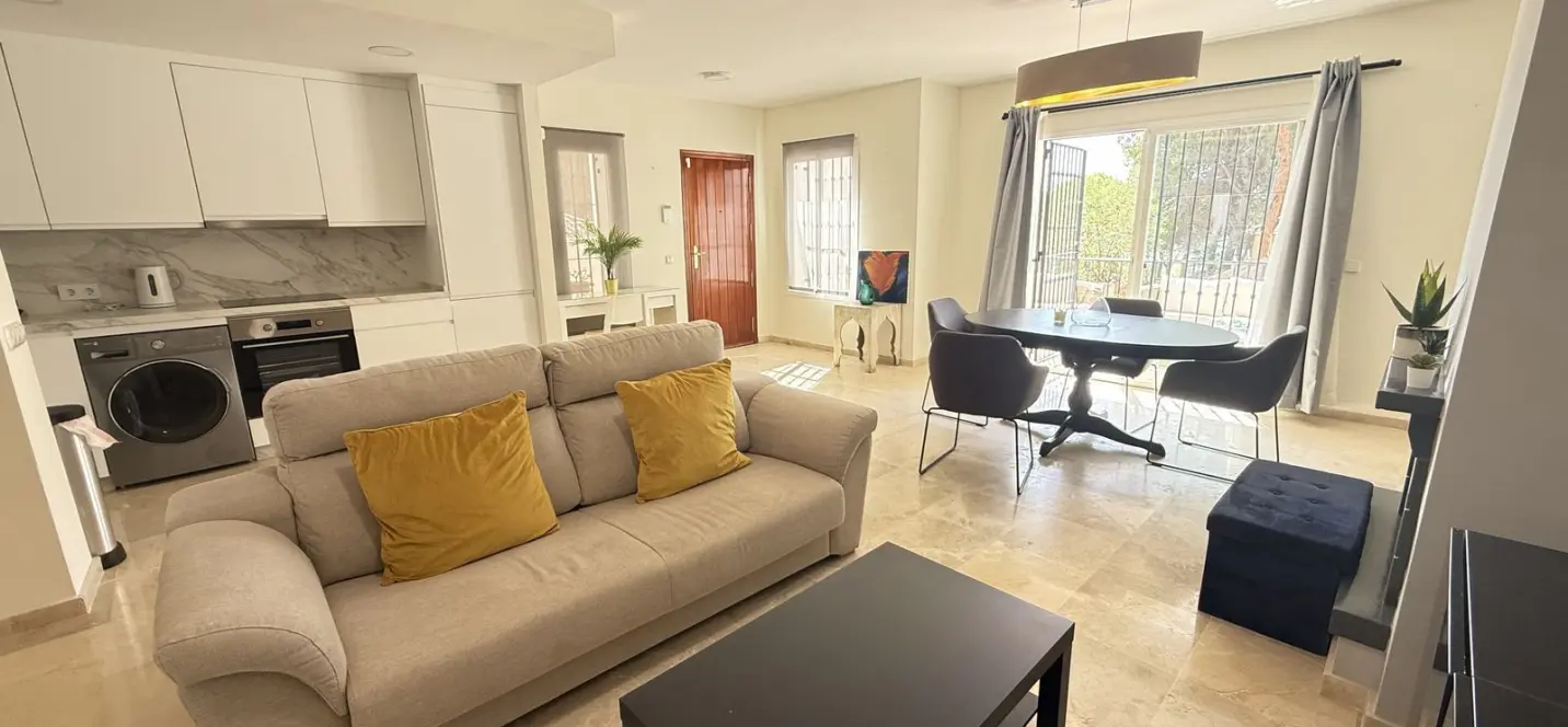 Sale of ground floor apartment in Aloha 4