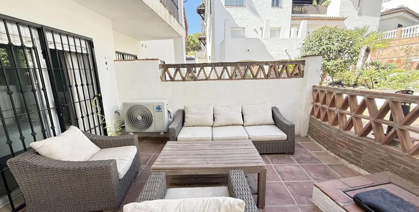 Sale of ground floor apartment in Aloha 12