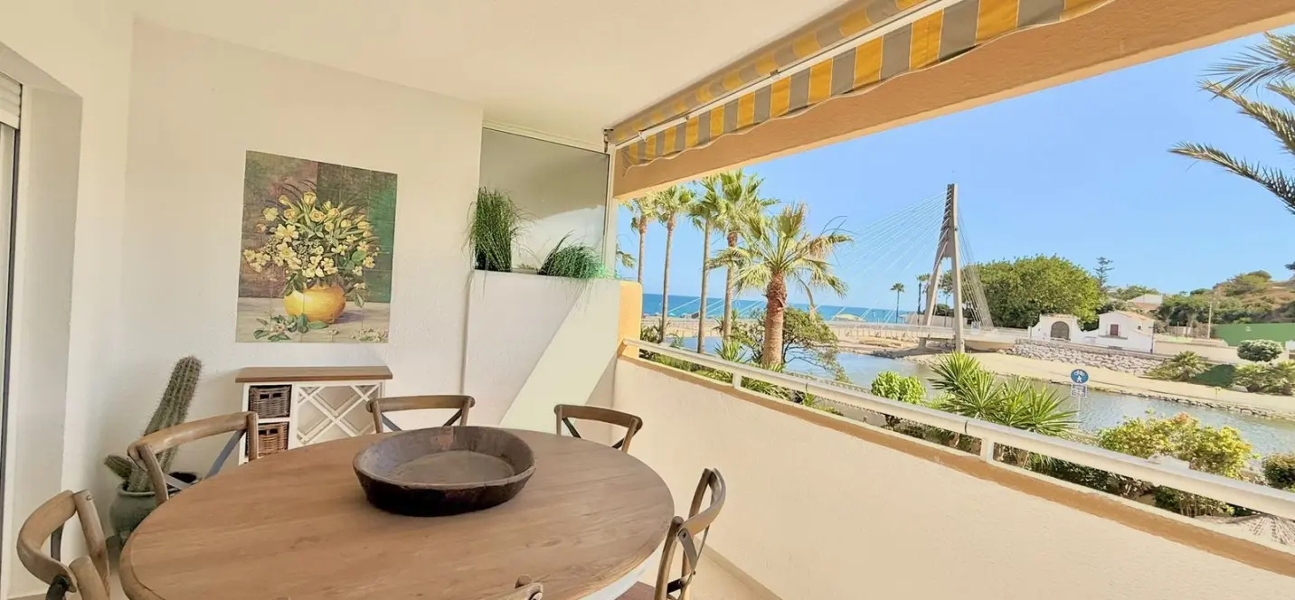 Продажа апартаментов на среднем этаже в Fuengirola 0