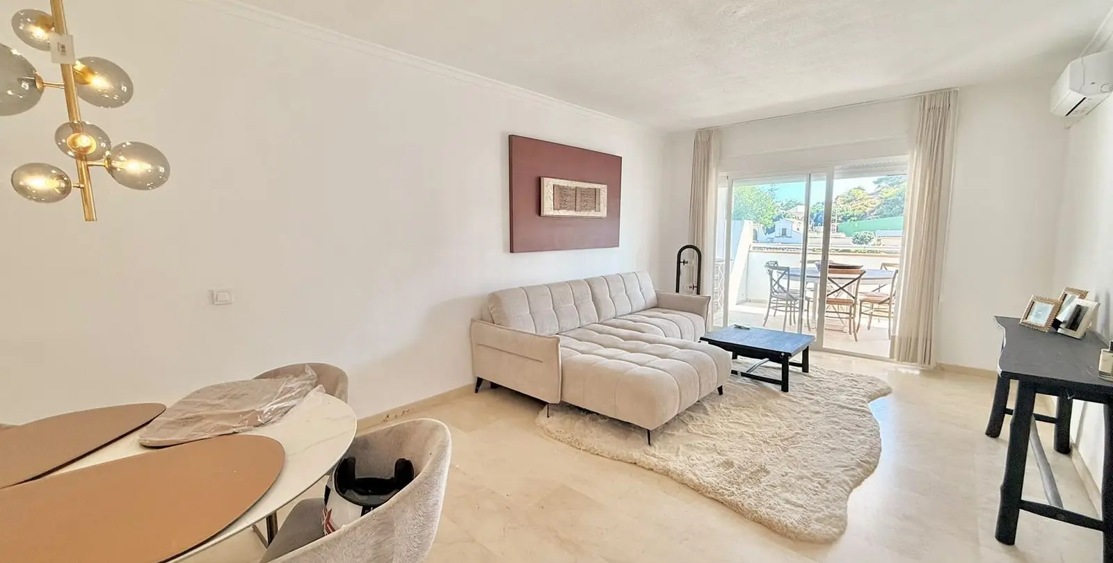 Sale of middle floor apartment in Fuengirola 9
