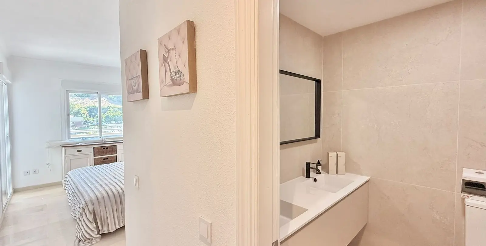 Sale of middle floor apartment in Fuengirola 16
