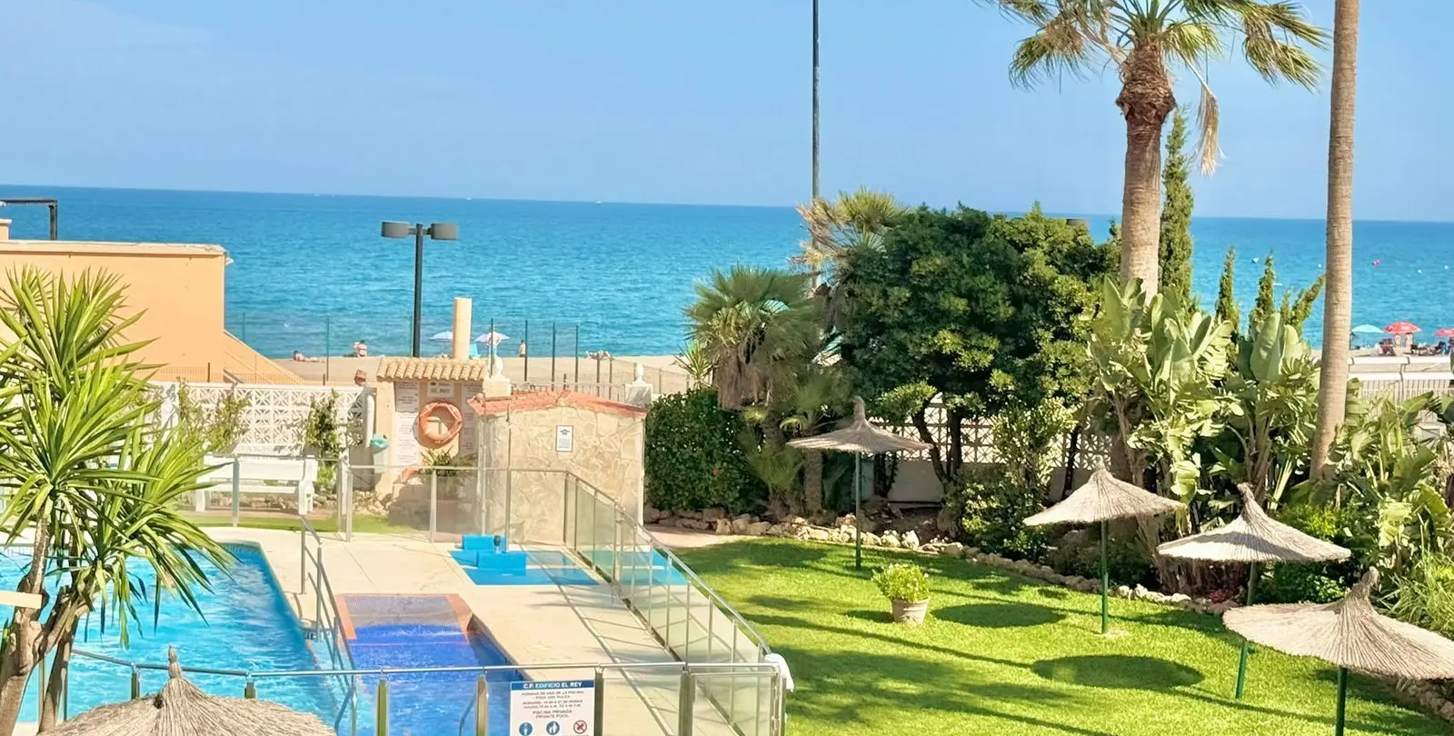 Sale of middle floor apartment in Fuengirola 21