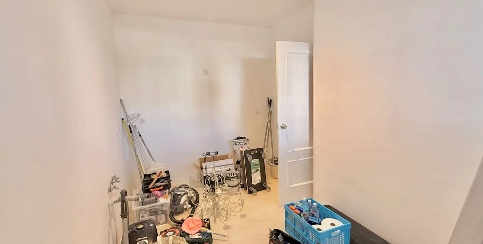 Sale of middle floor apartment in Fuengirola 4