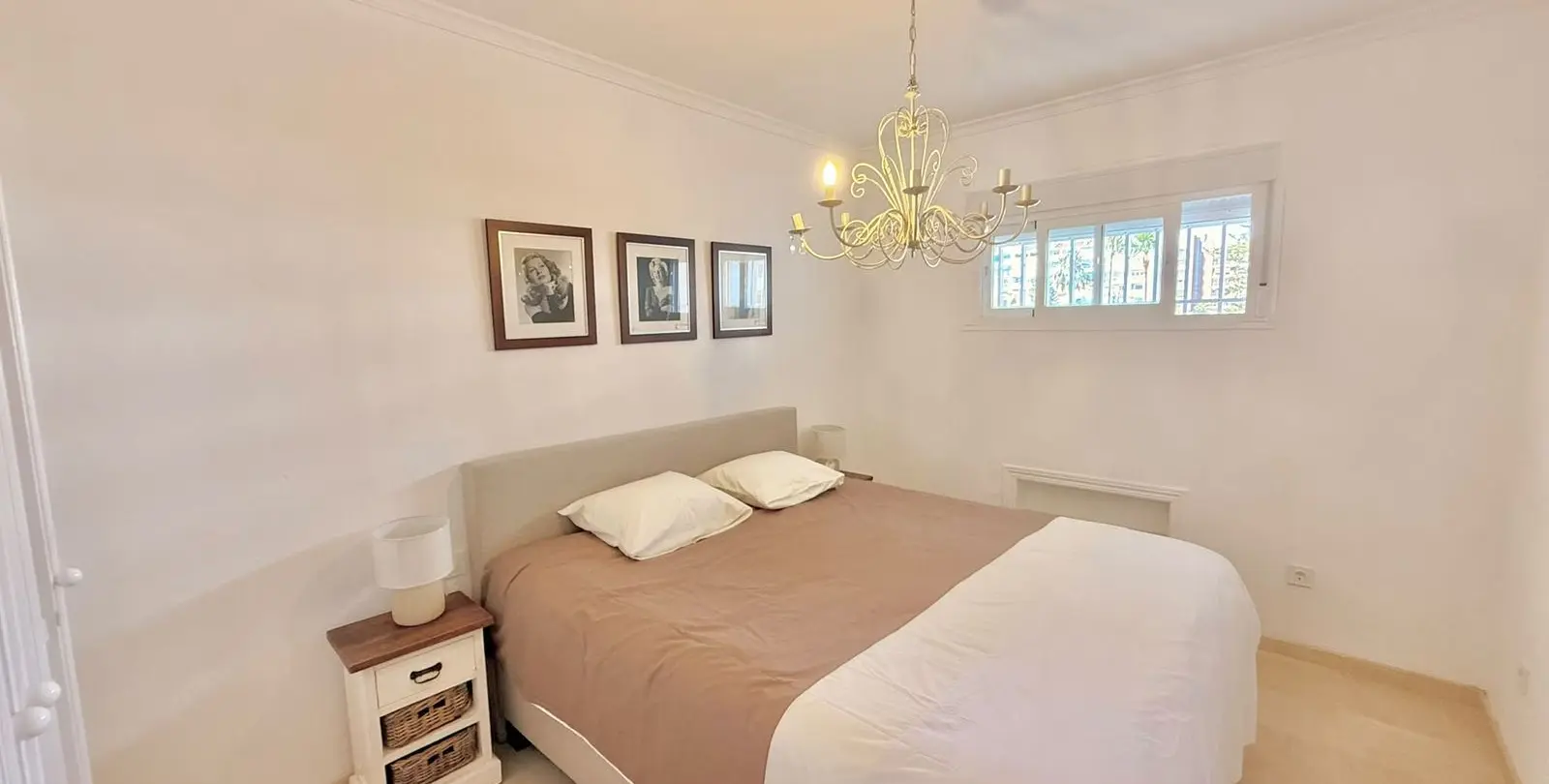 Sale of middle floor apartment in Fuengirola 13